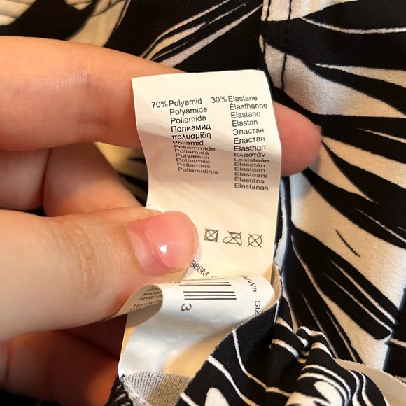 NWT Profile by Gottex Sz 14 Black White Padded Halter Tankini Swimsuit Top $98! - Picture 5 of 13